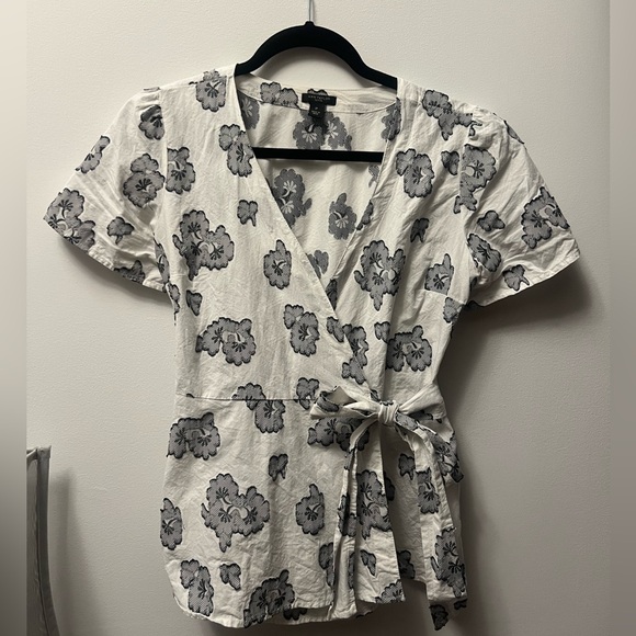 Ann Taylor floral wrap top - Picture 1 of 1
